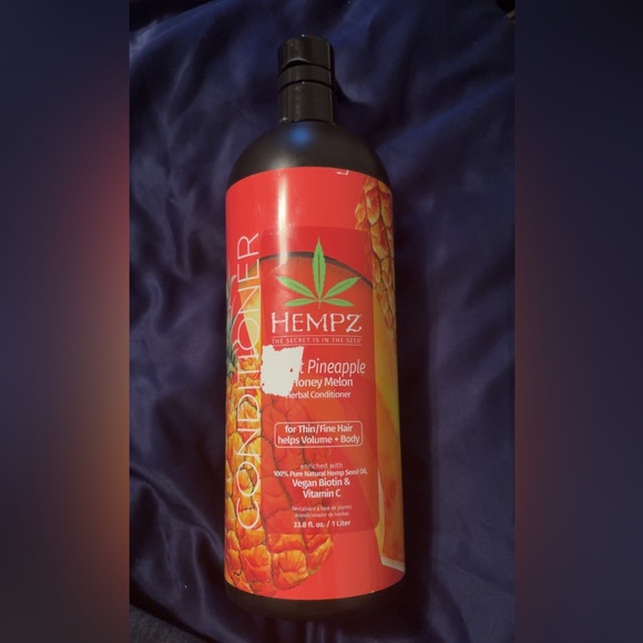 Hempz Herbal Conditioner with Sweet Pineapple & Honey Melon-Big Jug with Pump - Picture 2 of 4